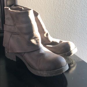 Boots-like new